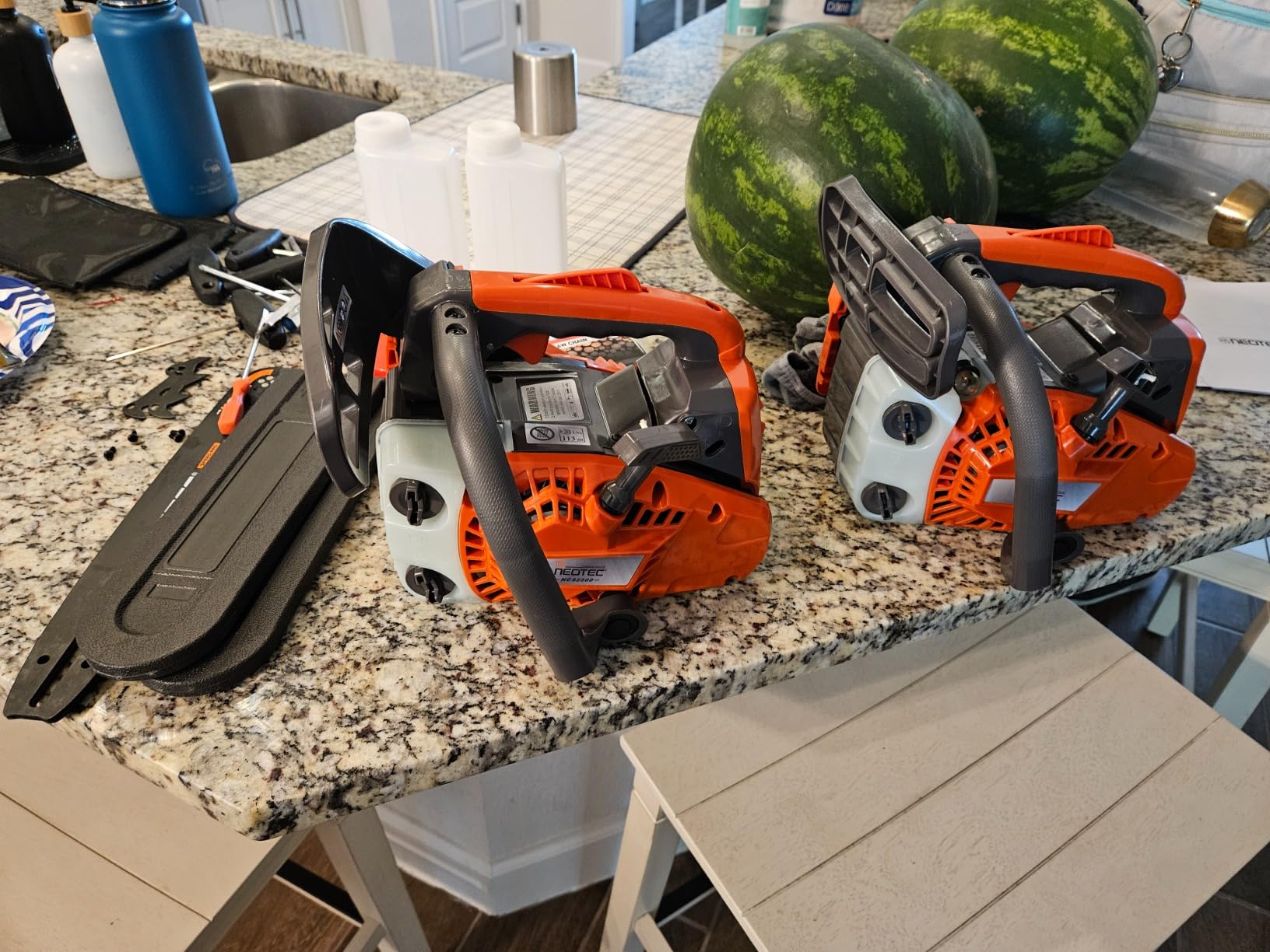 NEO-TEC 62cc 20 Inch Gas Powered Chainsaw 2-Cycle Petrol 3.5HP Handheld Reliable Motosierra De Gasolina for Tree Pruning Wood Cutting Firewood Preparation and Yard Maintenance customer photo 2