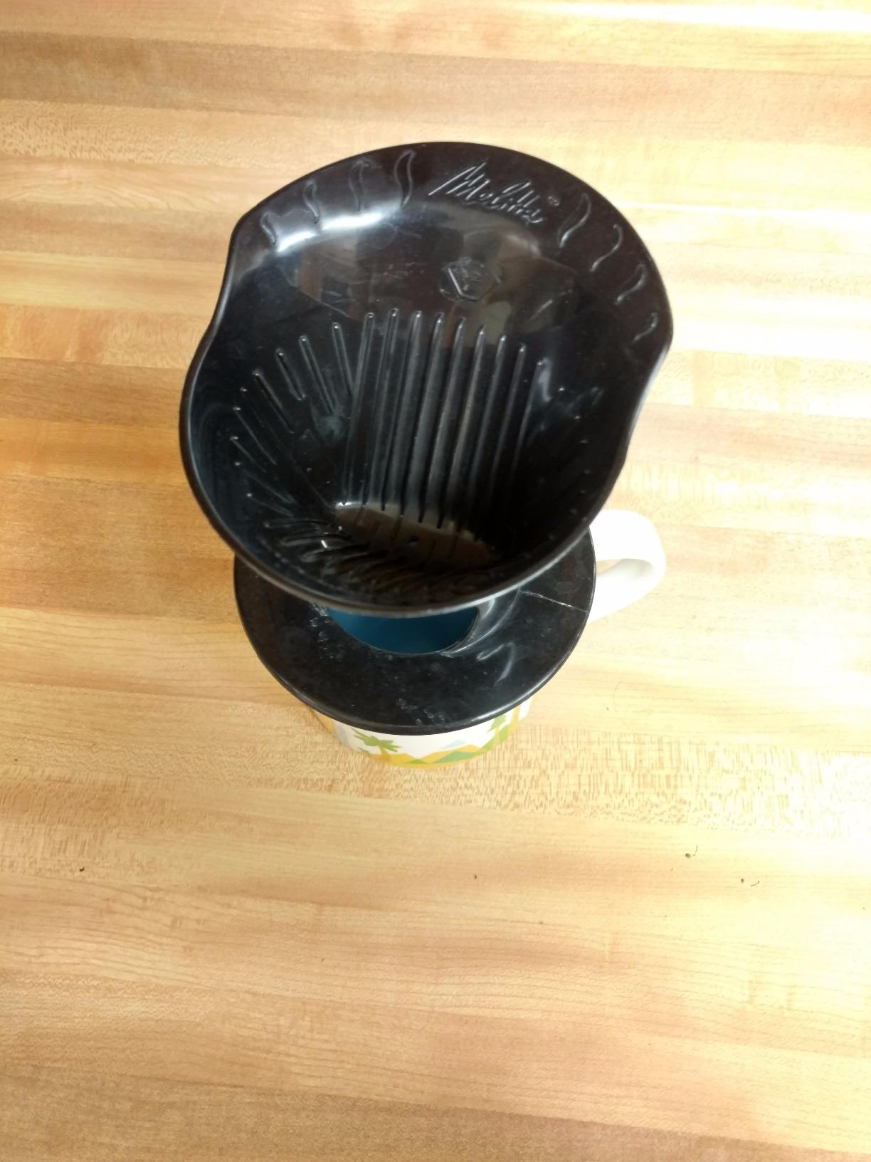 Melitta Filter Coffee Maker, Single Cup Pour-Over Brewer, Black, 1 Count (640007) customer photo 1