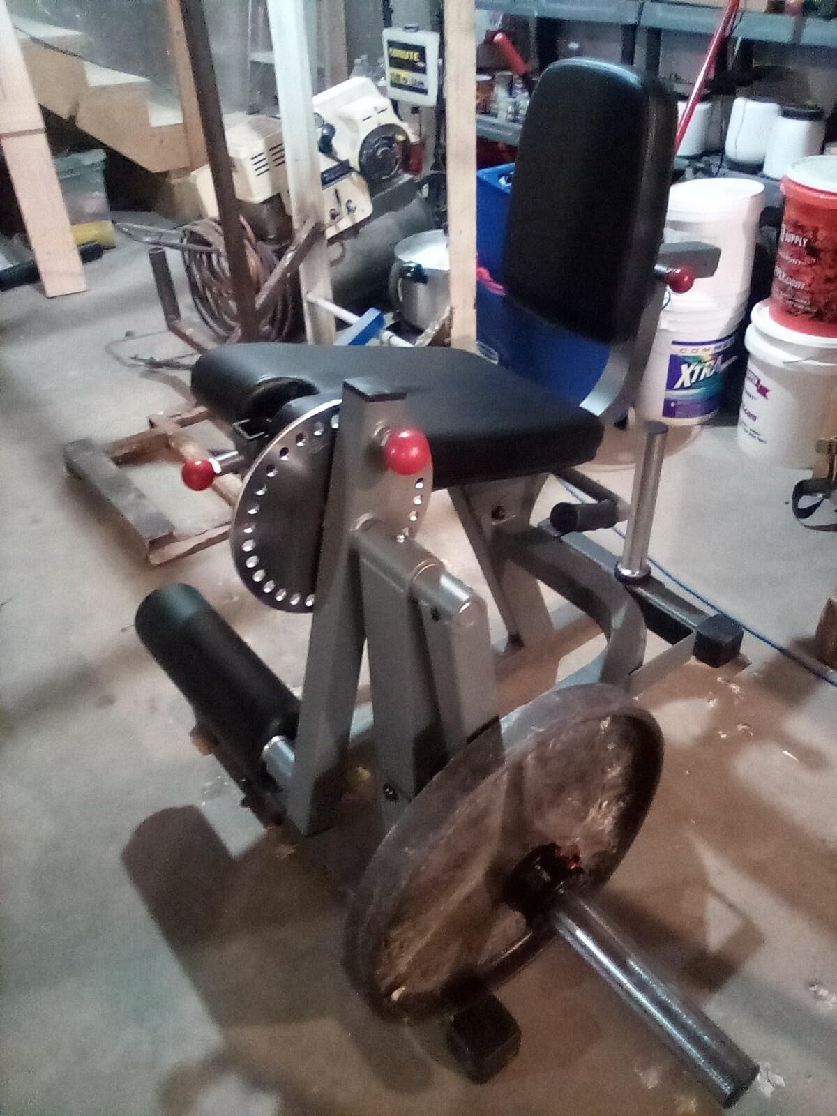 XMARK Heavy Duty Adjustable Rotary Leg Extension and Curl Machine Features A 12 Position Adjustable Thigh Pad and 20 Position Adjustable Press Arm customer photo 2