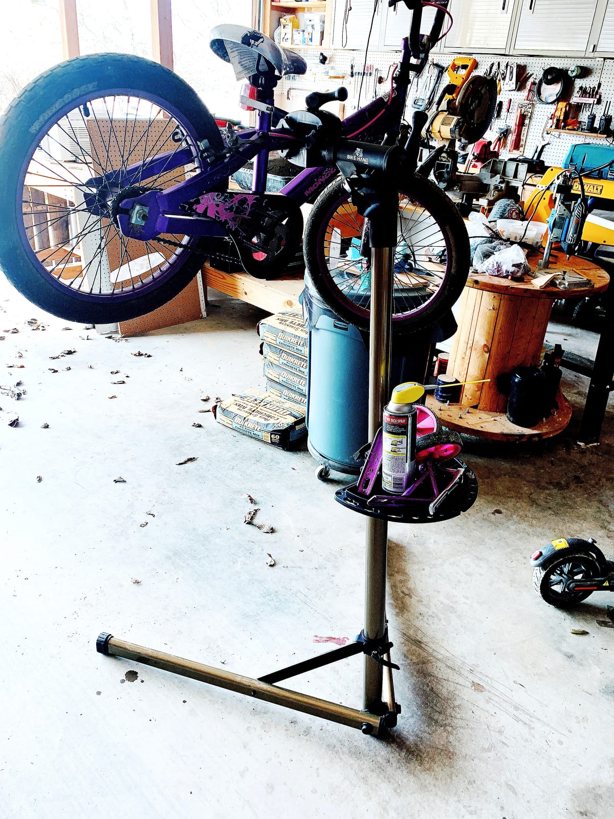BikeHand Bike Repair Stand - Home Portable Bicycle Mechanics Workstand - for Mountain MTB Road Bikes Maintenance - Max. 55 lbs customer photo 2