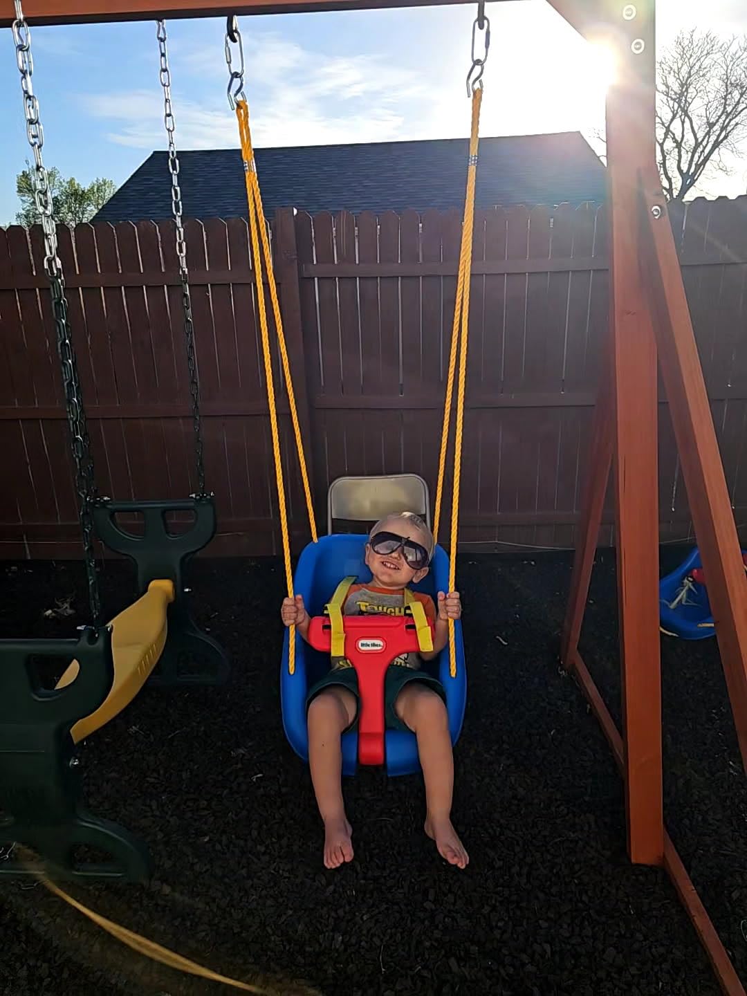 Little Tikes Snug 'n Secure Blue Swing with Adjustable Straps, 2-in-1 for Baby and Toddlers Ages 9 Months - 4 Years customer photo 1