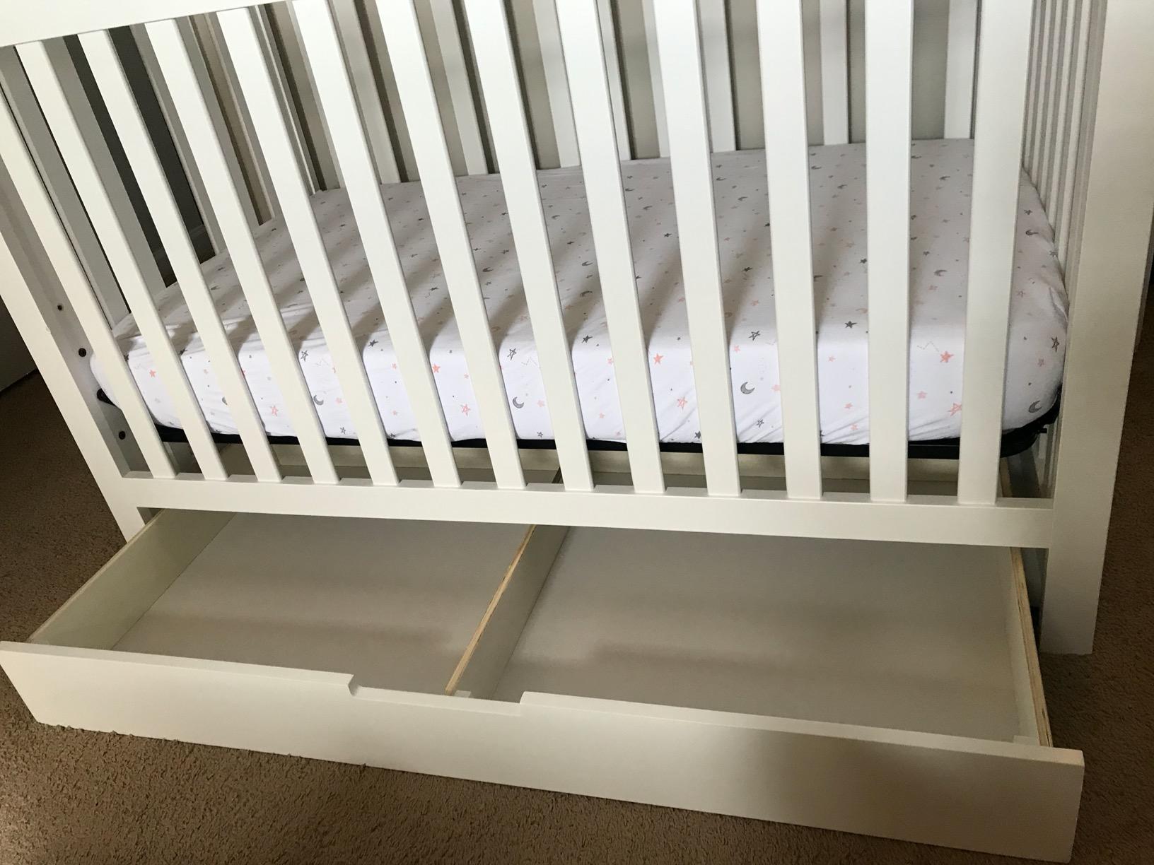 Carter's by DaVinci Colby 4-in-1 Convertible Crib w/ Drawer, White customer photo 2