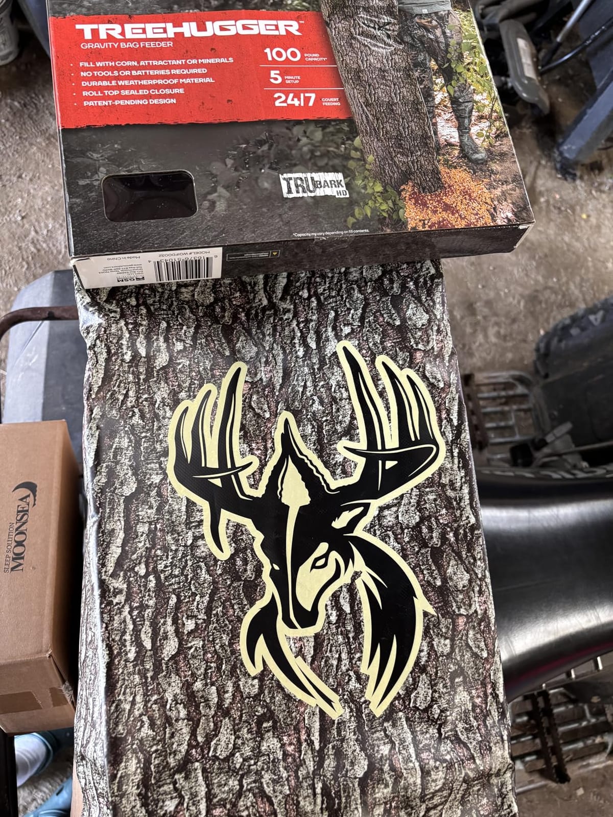 WILDGAME INNOVATIONS Treehugger 100 lb Trubark HD Camo Gravity Bag Feeder Durable Lightweight Weatherproof Game Feeder for Hunting customer photo 2
