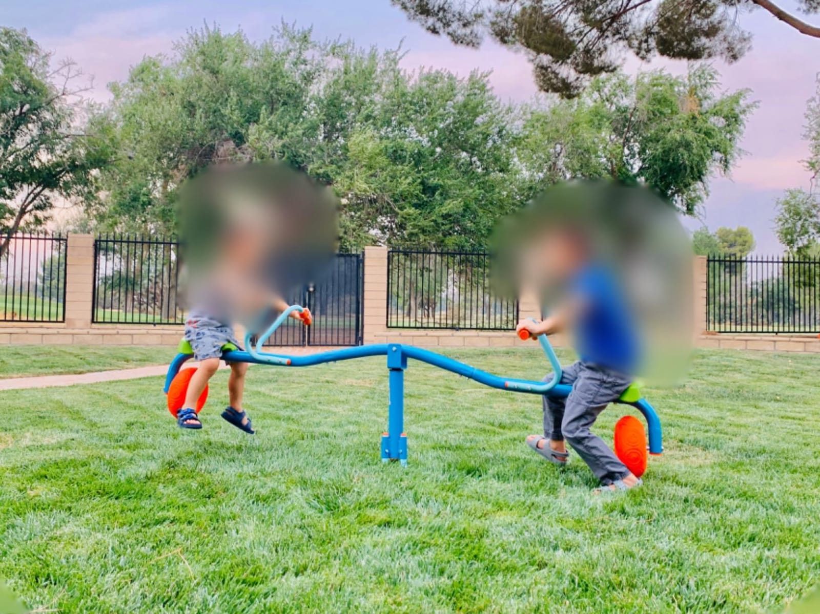 TP Toys Spiro Spin Teeter Totter - Bounces and Spins 360 Degrees, Blue/Green customer photo 1