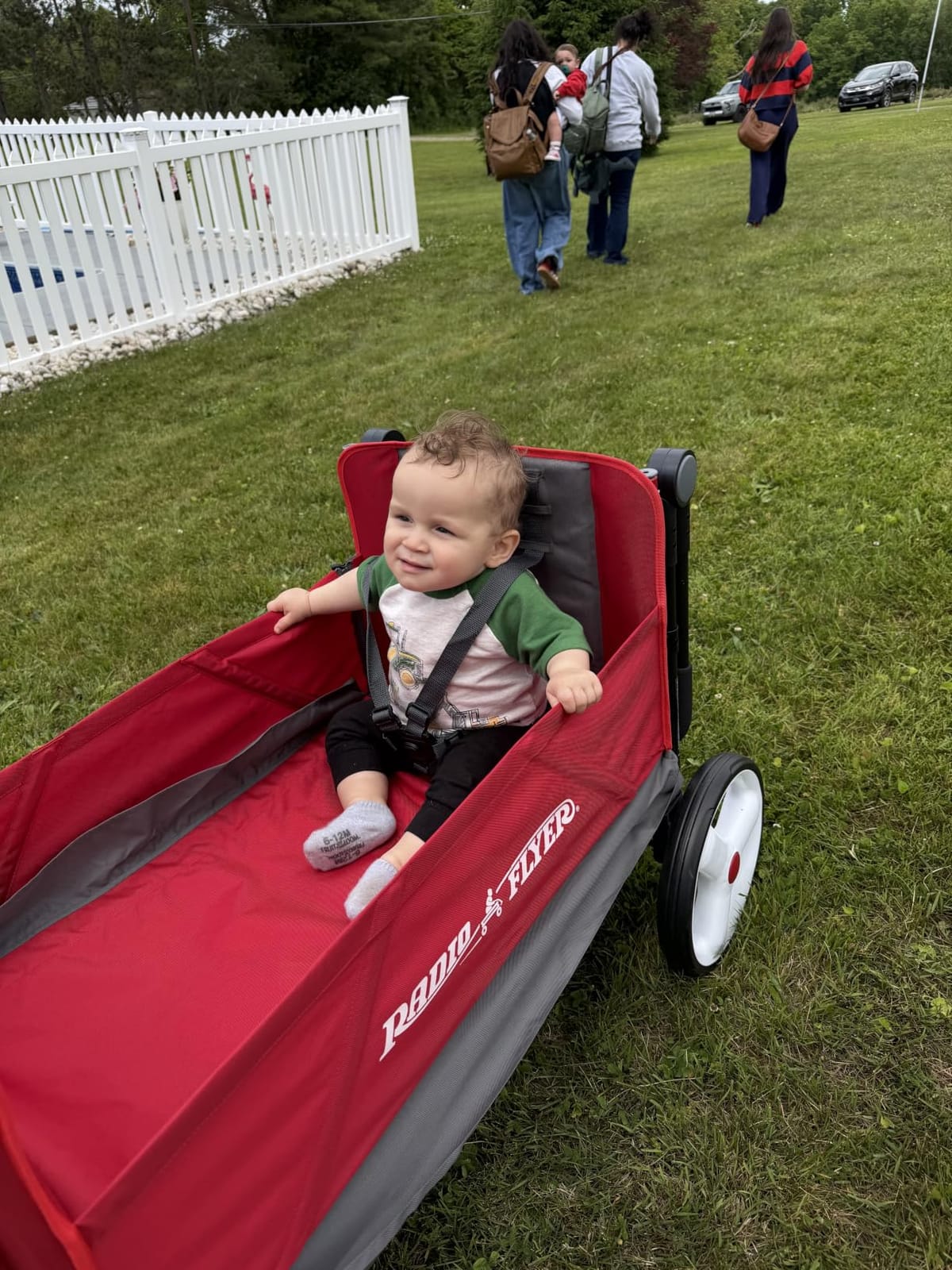 Radio Flyer Wagon for Kids, Baby Stroller, Outside Toys for Toddlers 1-3, Rolling Cart, Beach Cart with Wheels, Convertible Stroller Wagon for Kids Ages 1+ Years, Red customer photo 1