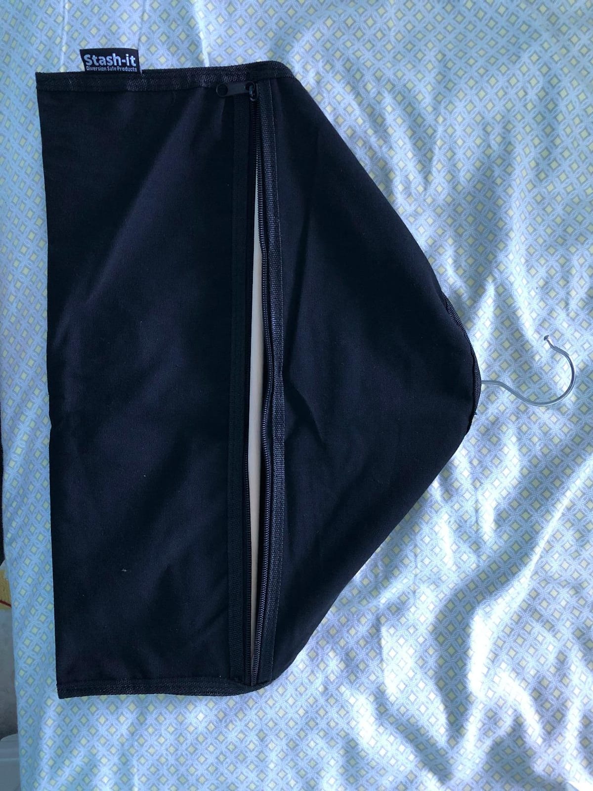 Stash-it Hanger Diversion Safe with Hidden Pocket customer photo 2