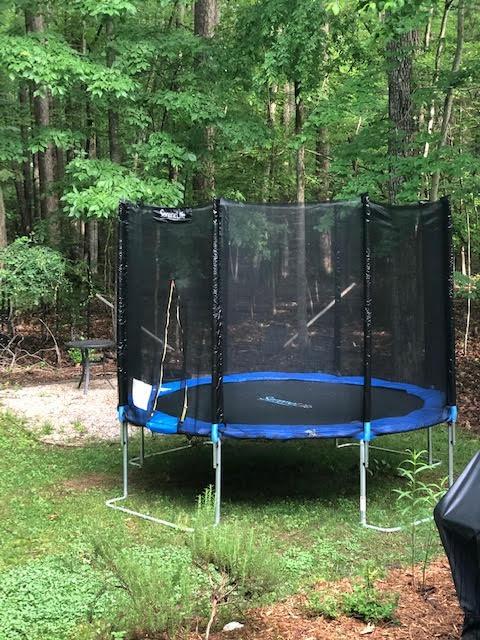 SereneLife Trampoline Outdoor 8FT 10FT 12FT 14FT with Enclosure Net, Ladder and Anti-Rust Coating - ASTM Approved Recreational Trampolines - Heavy Duty Yard Trampolines for Kids and Adults customer photo 1