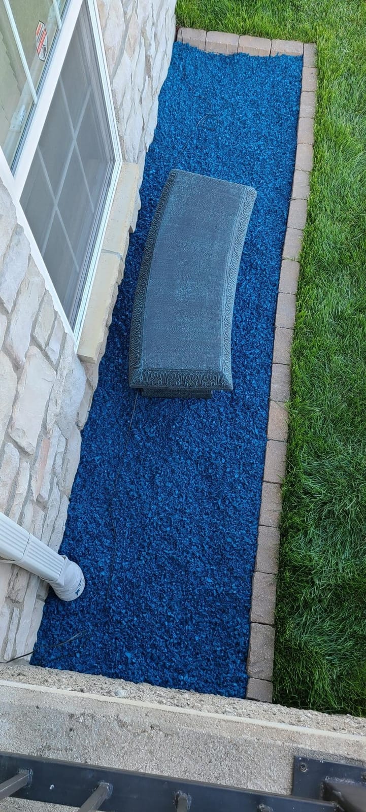 Playsafer Rubber Mulch Nuggets Protective Flooring for Playgrounds, Swing-Sets, Play Areas, and Landscaping (400 LBS - 16 CU. FT., Black) customer photo 1