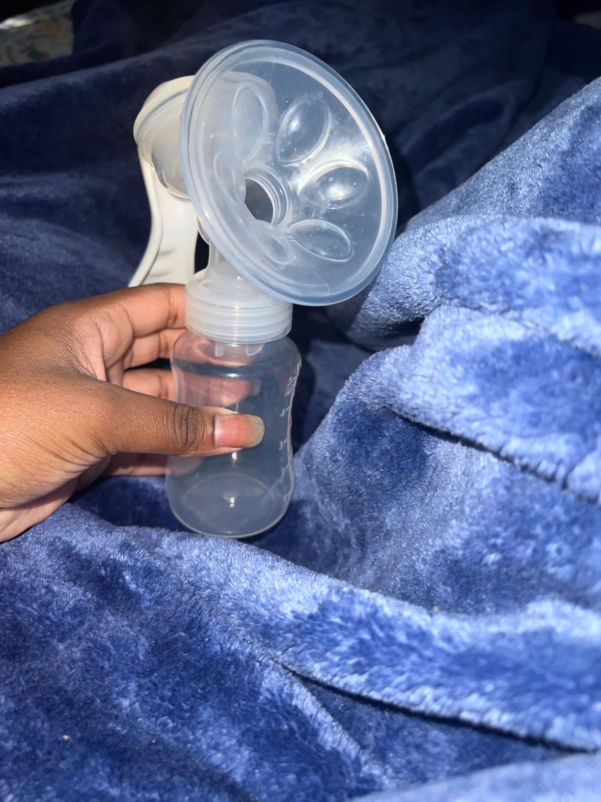 Portable Manual Breast Pump - Silicone Hand Feeding Pump customer photo 1
