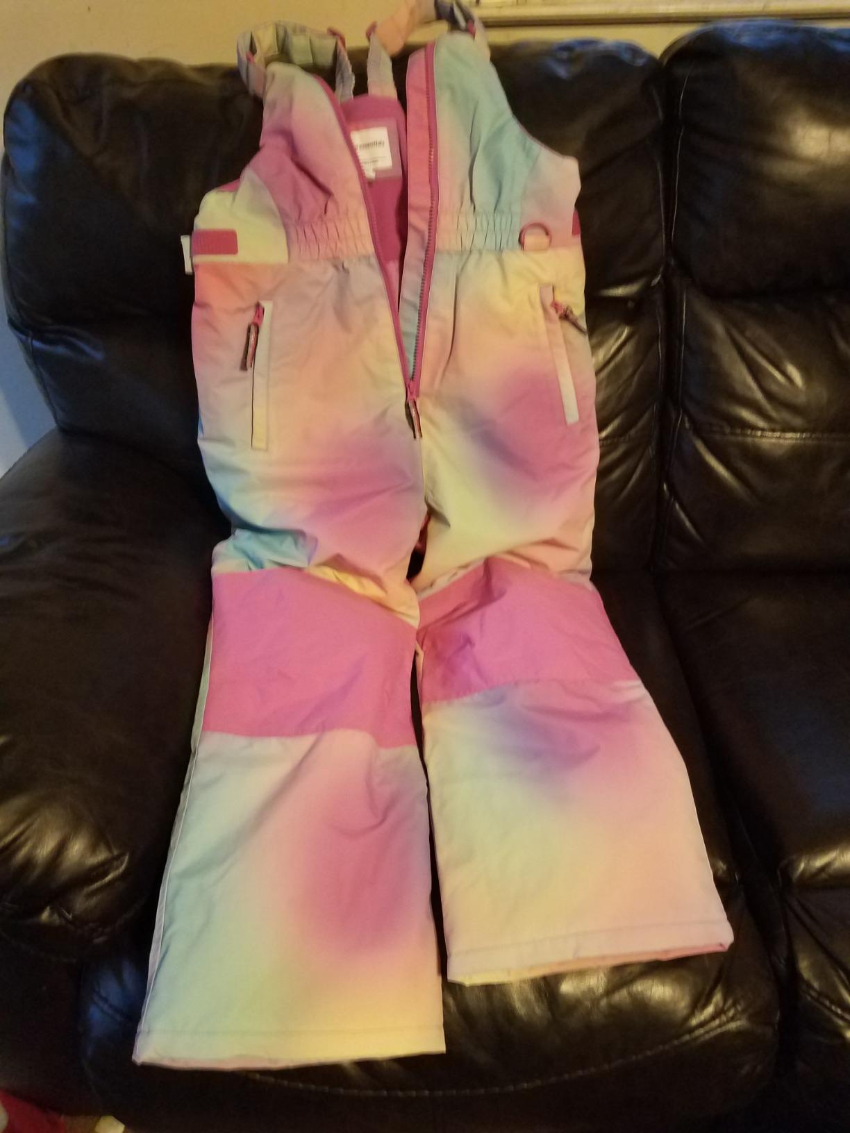 Amazon Essentials Girls and Toddlers' Water-Resistant Ski & Snow Bib Overall customer photo 2