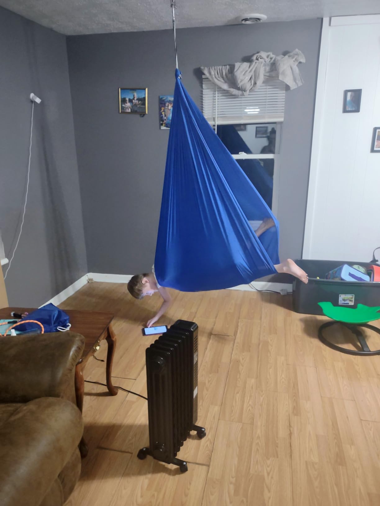 OUTREE Sensory Swing for Kids&Adult, Indoor Therapy Swing with 360° Hanger customer photo 1