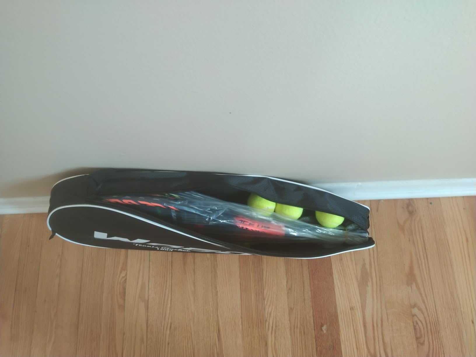 Pro Tennis Racket for Adults, 2 Player 27 inch Speed Tennis Racquet Acceptable for Beginner and Professional with 3 Tennis Balls, 2 Vibration Dampes, 2 Overgrips, Tennis Bag customer photo 1