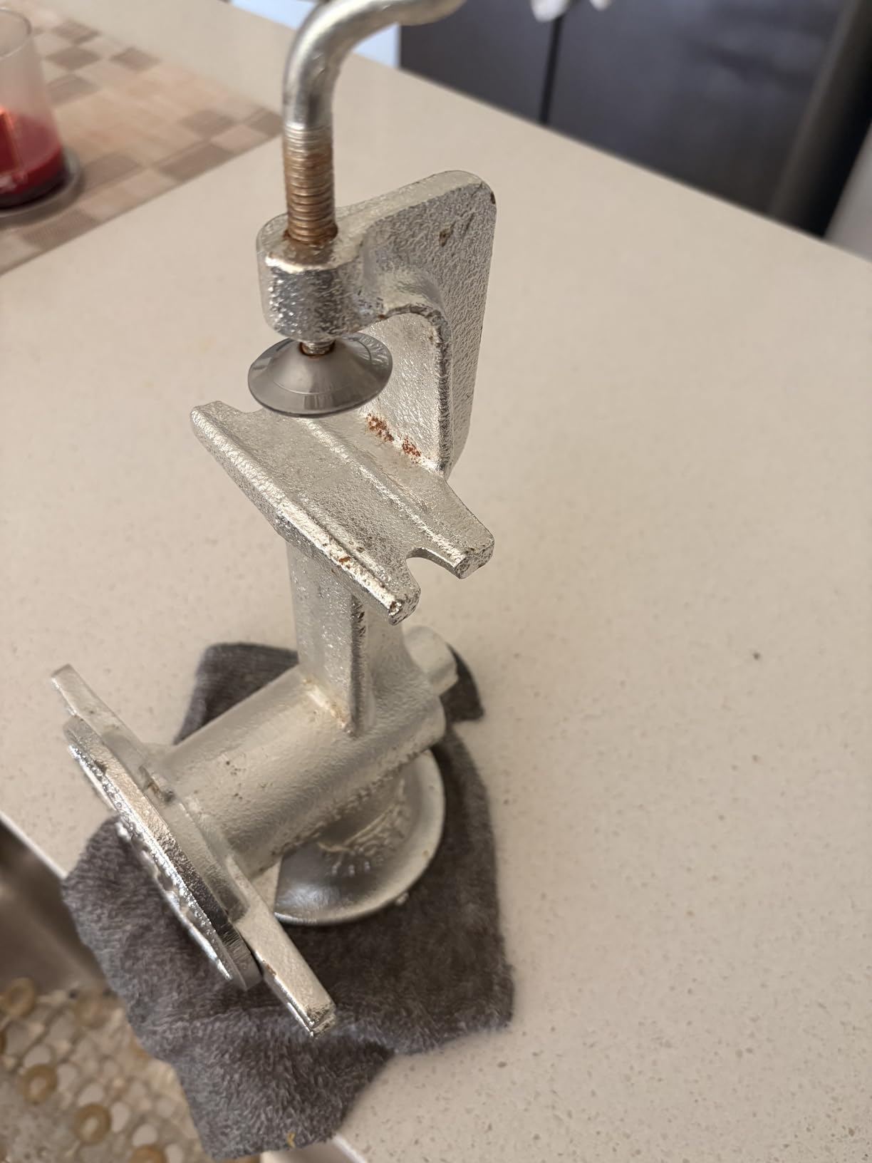 Corona Manual Grain Mill, Molino para Moler Maiz, Cast Iron Grinder customer photo 1