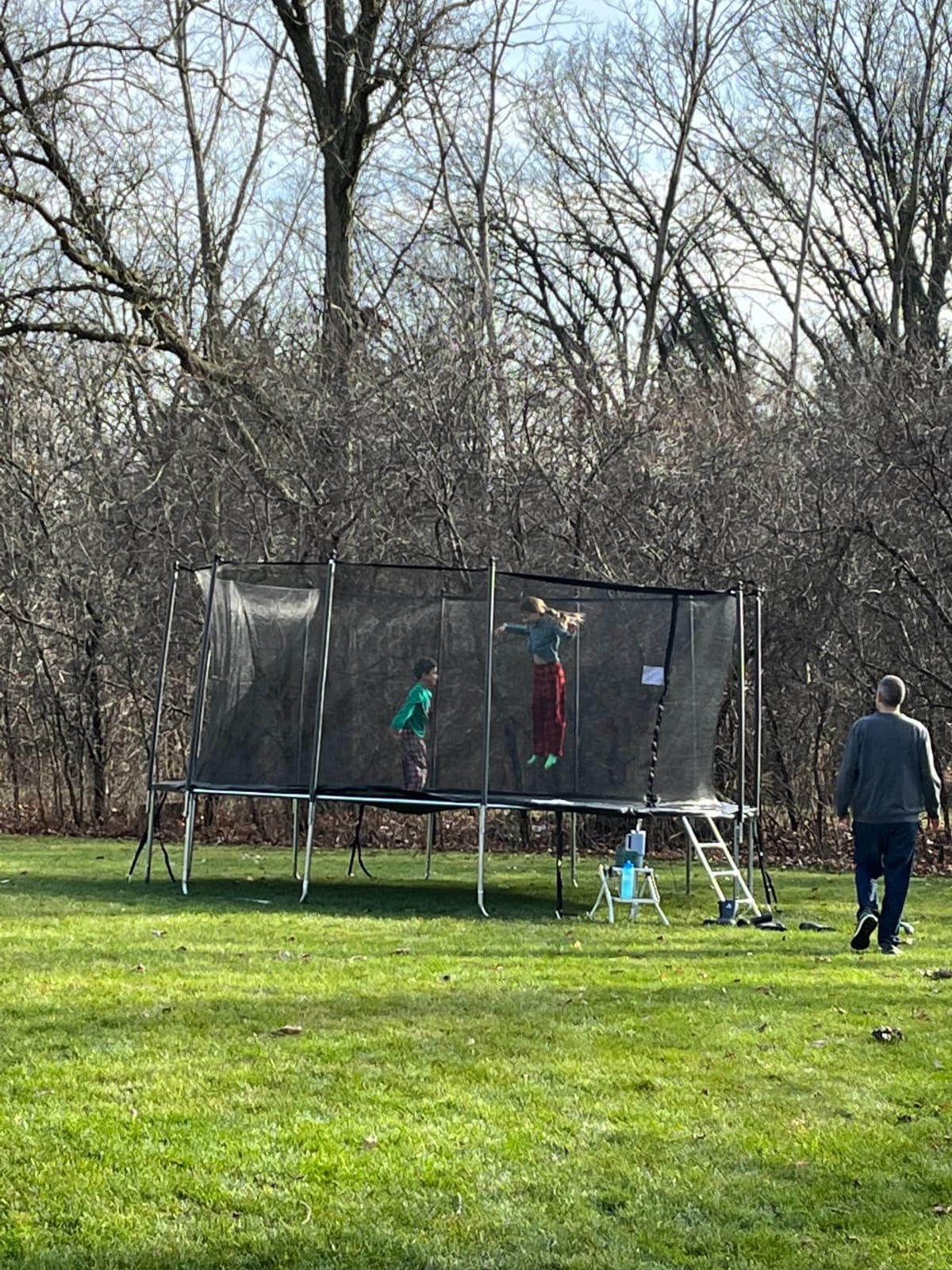 1500LBS Capacity No-Gap Design 8 10 12 14 15 16 FT Recreational Jumper with Enclosure Net, Wind Stakes & Basketball Hoop, ASTM Approved, Perfect for Kids & Adults Family Outdoor Backyard Fun customer photo 2