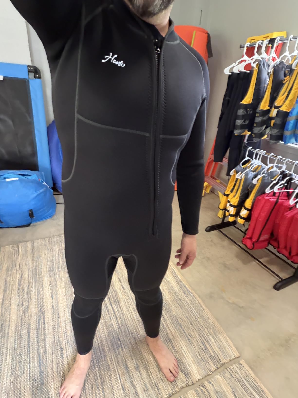 Hevto Men Wetsuit 3/2mm Neoprene Front Zipper for Surfing Diving customer photo 2