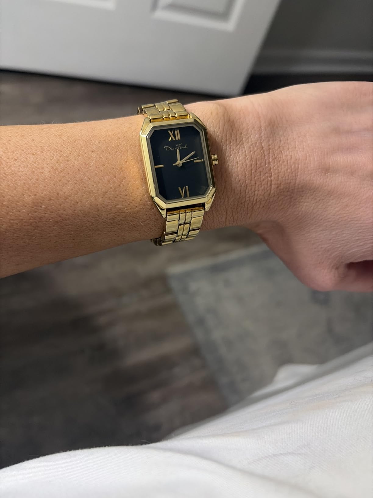 Diaofendi Women's Petite Gold Watch,Dress Analog Waterproof, Stainless Steel Bracelet Watches for Women customer photo 2