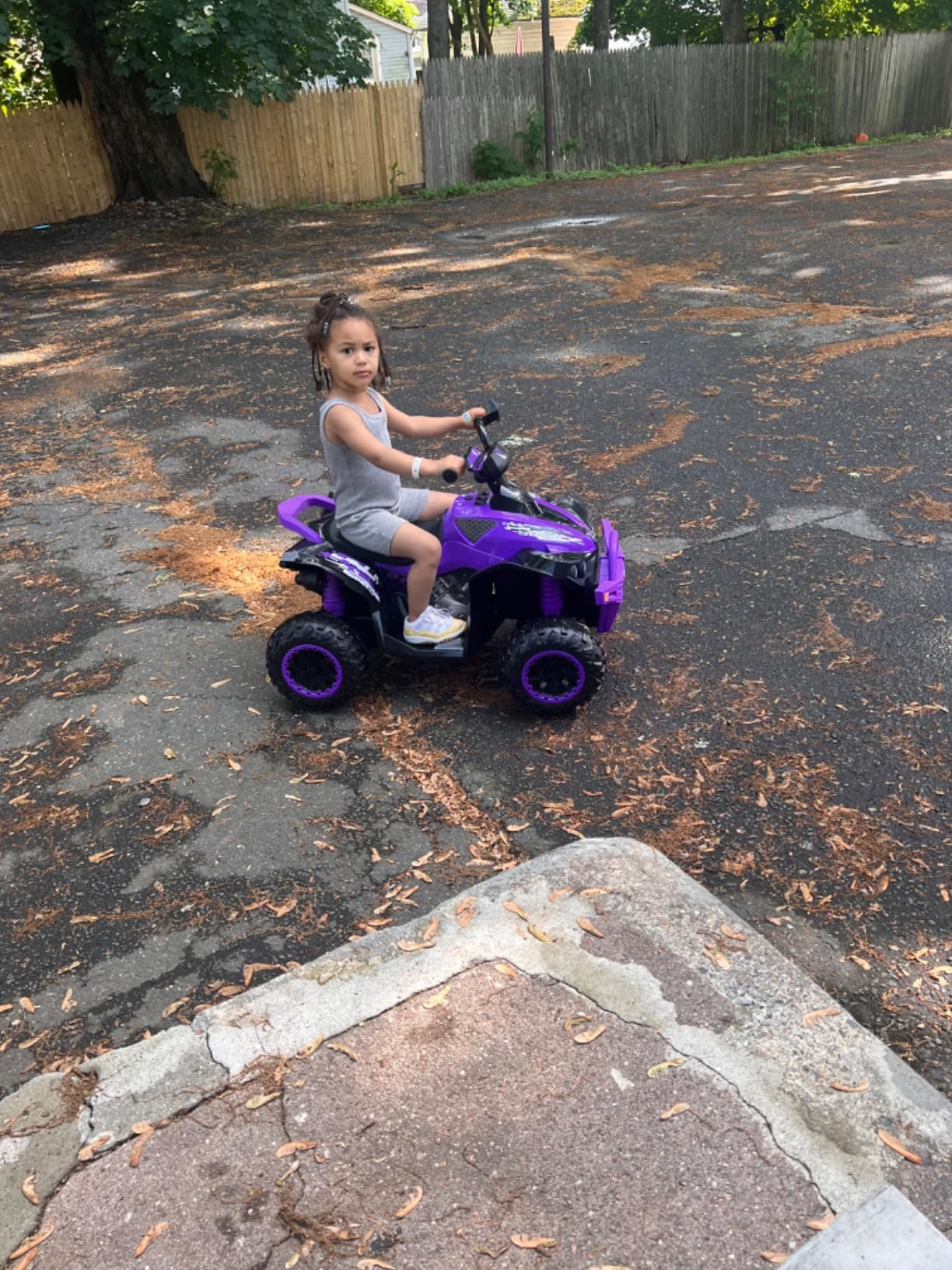 INFANS Kids ATV, 12V 4 Wheeler Ride on Toy, Dark Black customer photo 2