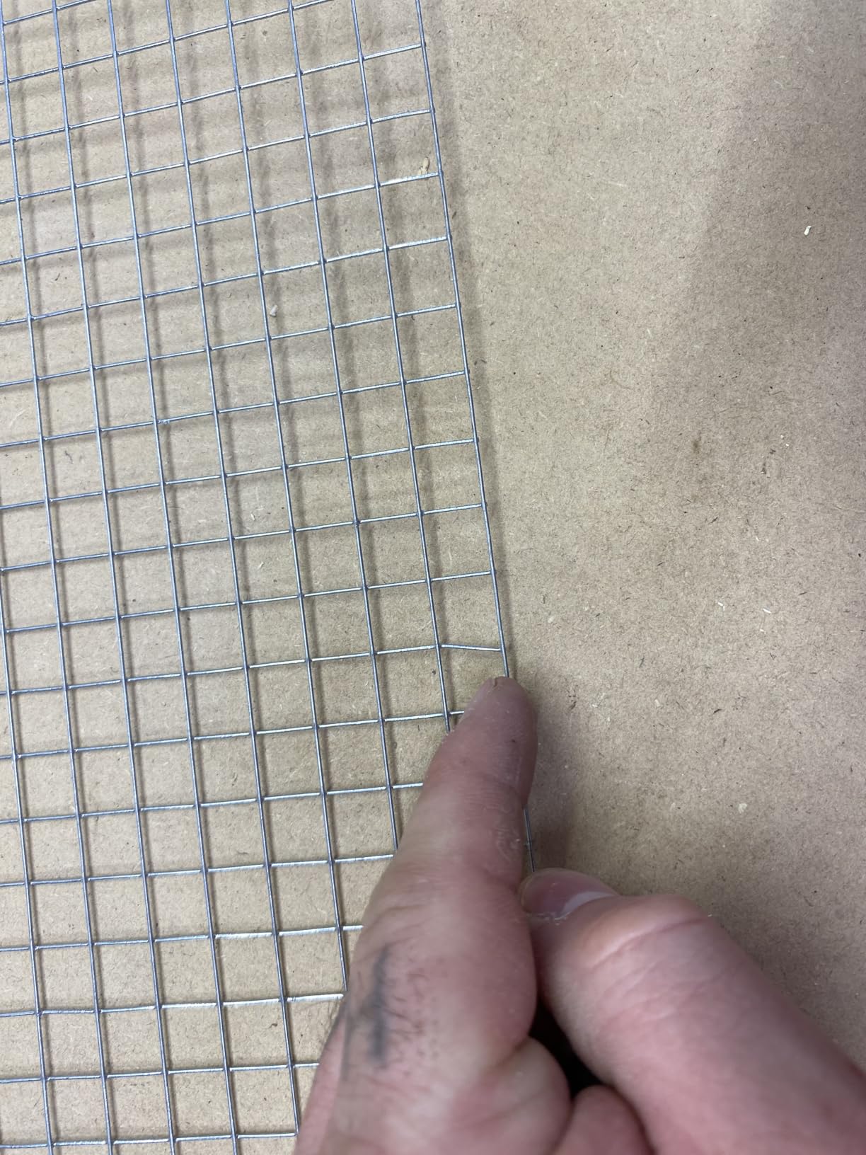 VEVOR Hardware Cloth, 1/4 inch 36in x 50 ft 23 Gauge, Hot Dipped Galvanized Wire Mesh Roll, Chicken Wire Fencing, Wire Mesh for Rabbit Cages, Garden, Small Rodents customer photo 1