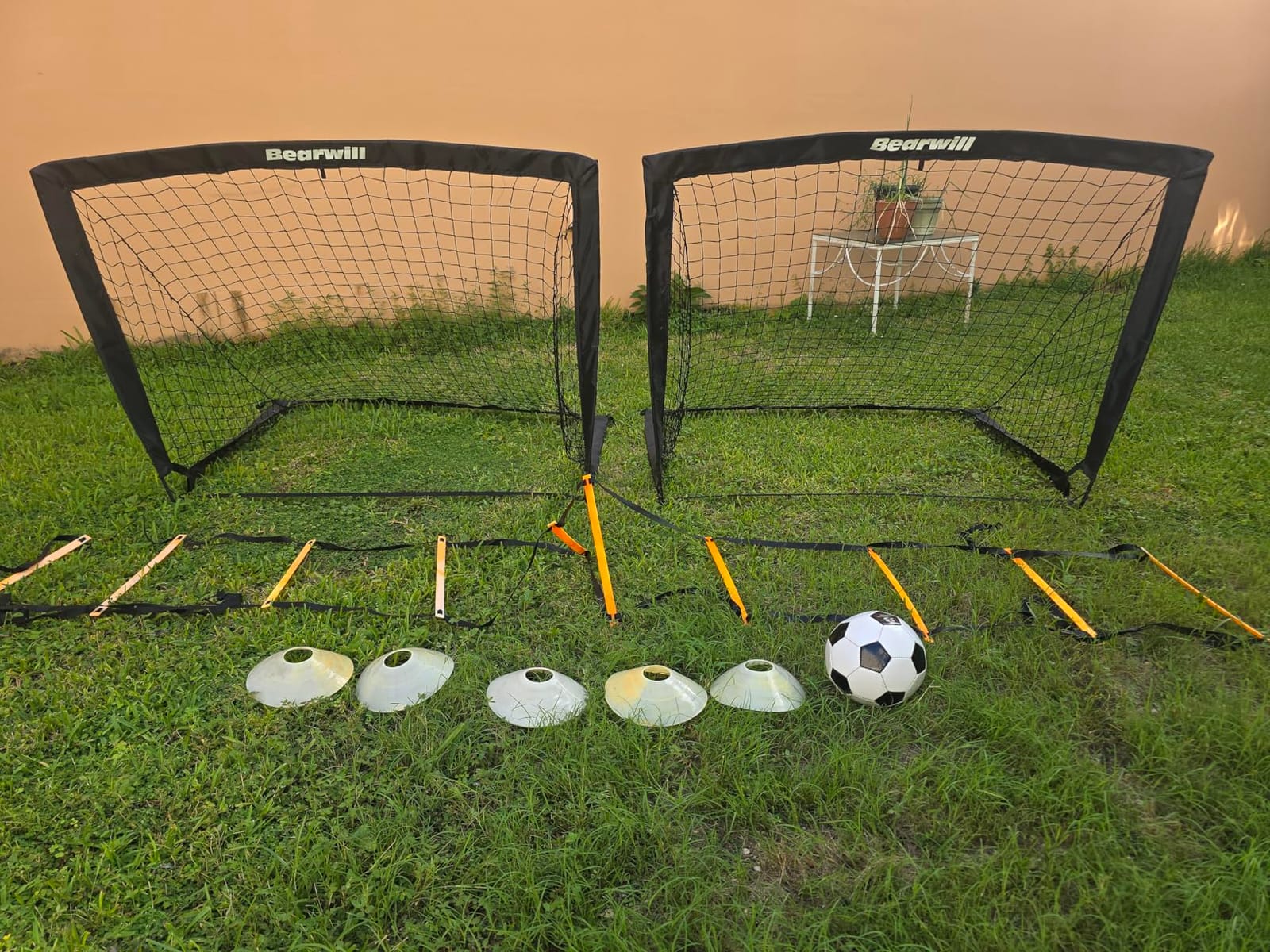 Bearwill Soccer Goal, Kids Soccer Goals for Backyard Set of 2 customer photo 1