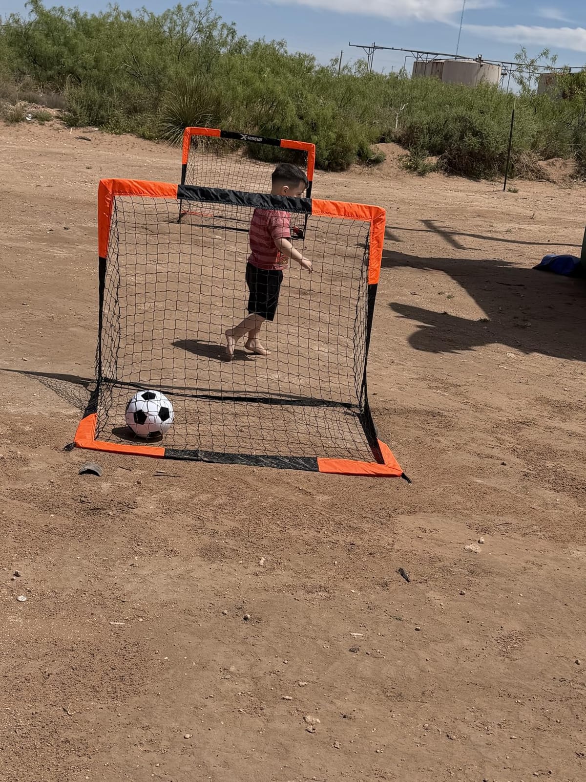 Kids Soccer Goals for Backyard Set of 2, 4 x 3 ft/6 x 4 Toddler Soccer Goal Training Equipment with Soccer Ball, Cones, Pop Up Soccer Net for Kids Age 3-5 4-6 6-8 8-12 10-12 Outdoor Games Sports Gifts customer photo 1