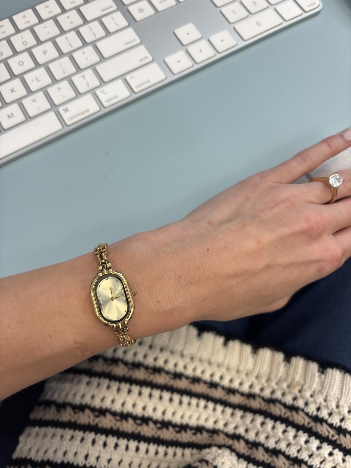 CARLIEN Women Vintage Petite Bracelet Gold Dainty Watch Small Oval Analog Quartz Watch Luxury Waterproof Ladies Diamonds Wristwatch customer photo 2
