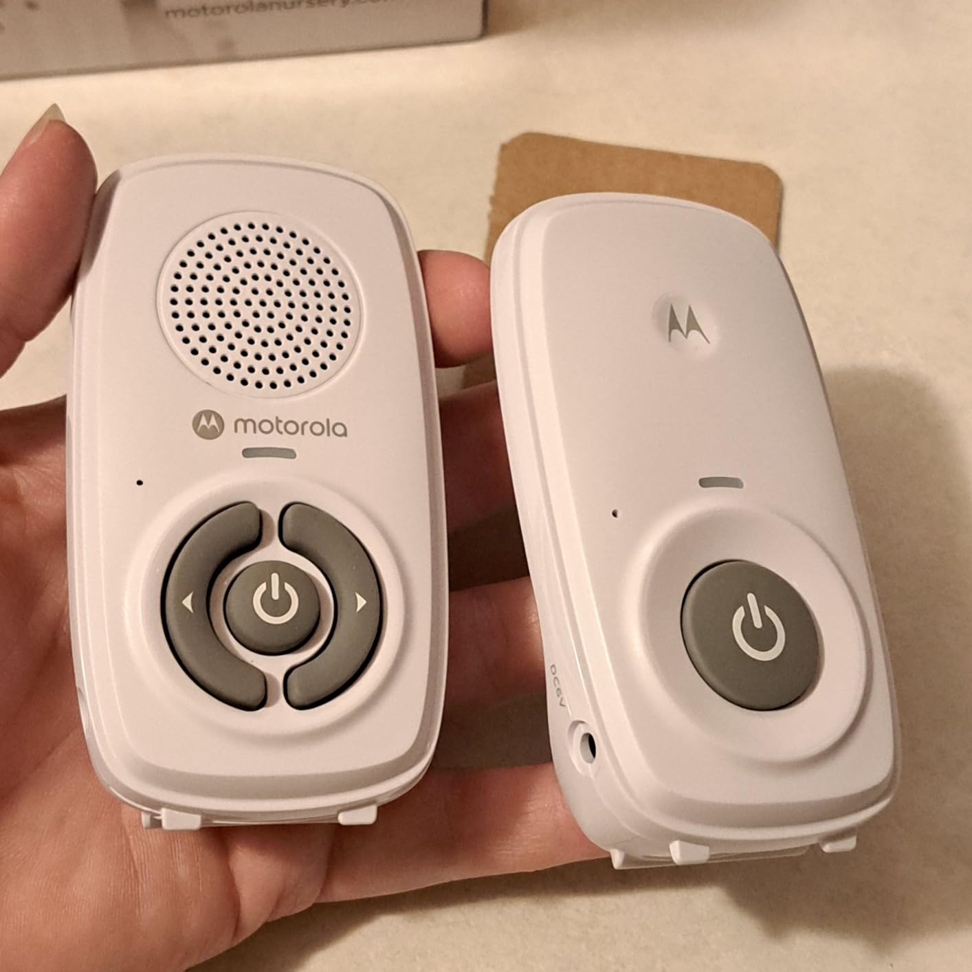 Motorola Nursery Audio Baby Monitor, No WiFi, Long Range 1000 ft, Volume Control, DECT Private Connection, Cry Detection, Portable Battery Parent Unit, Ideal for Safe Monitoring, No App, AM21 customer photo 1