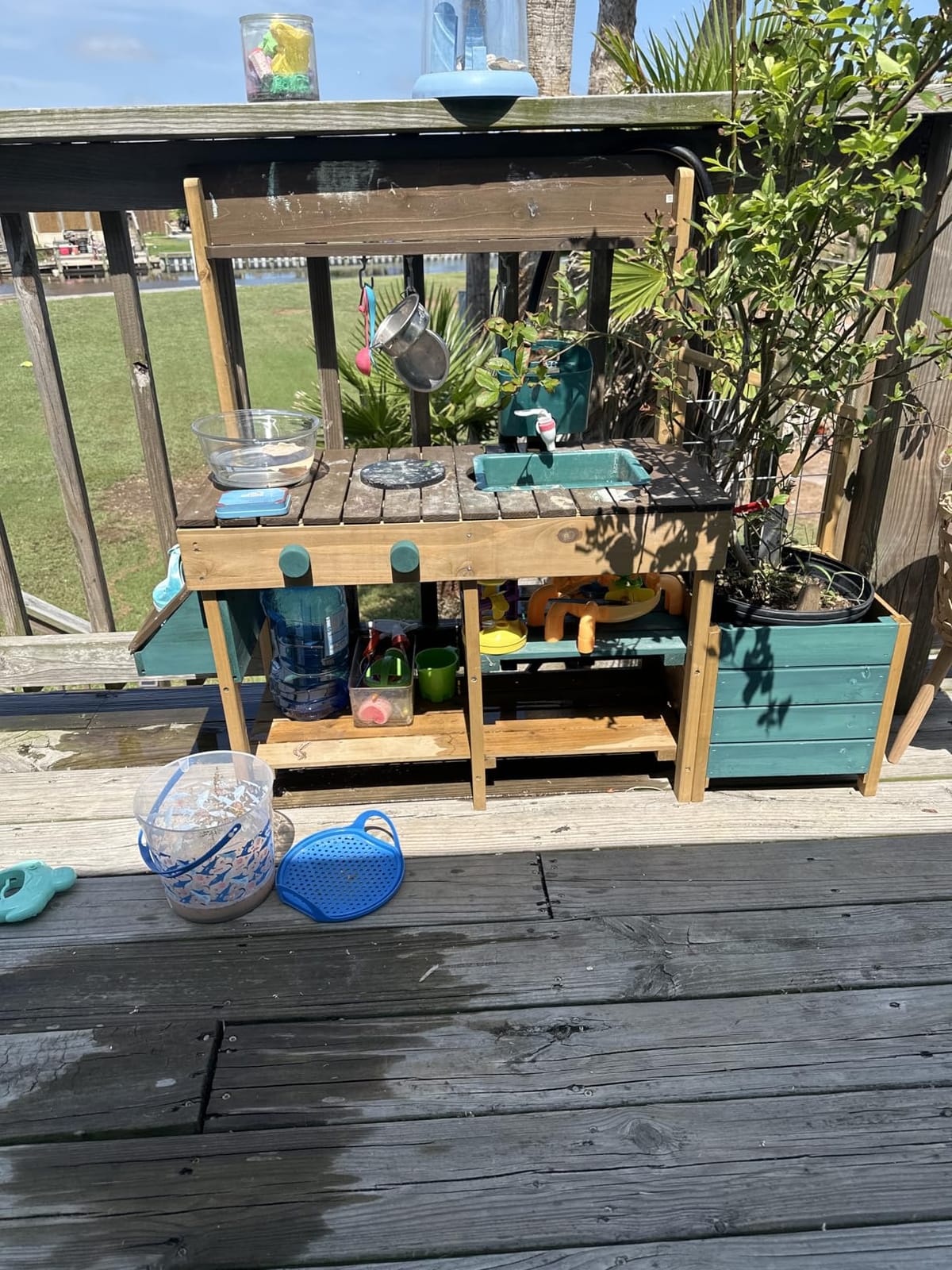 INFANS Mud Kitchen, Outdoor Play Kitchen with Faucet Chalkboard Stoves Removable Sink Cooking Accessories Wooden Kids Kitchen Playset Backyard Garden Toys Gift for Boys Girls Ages 3+ customer photo 2