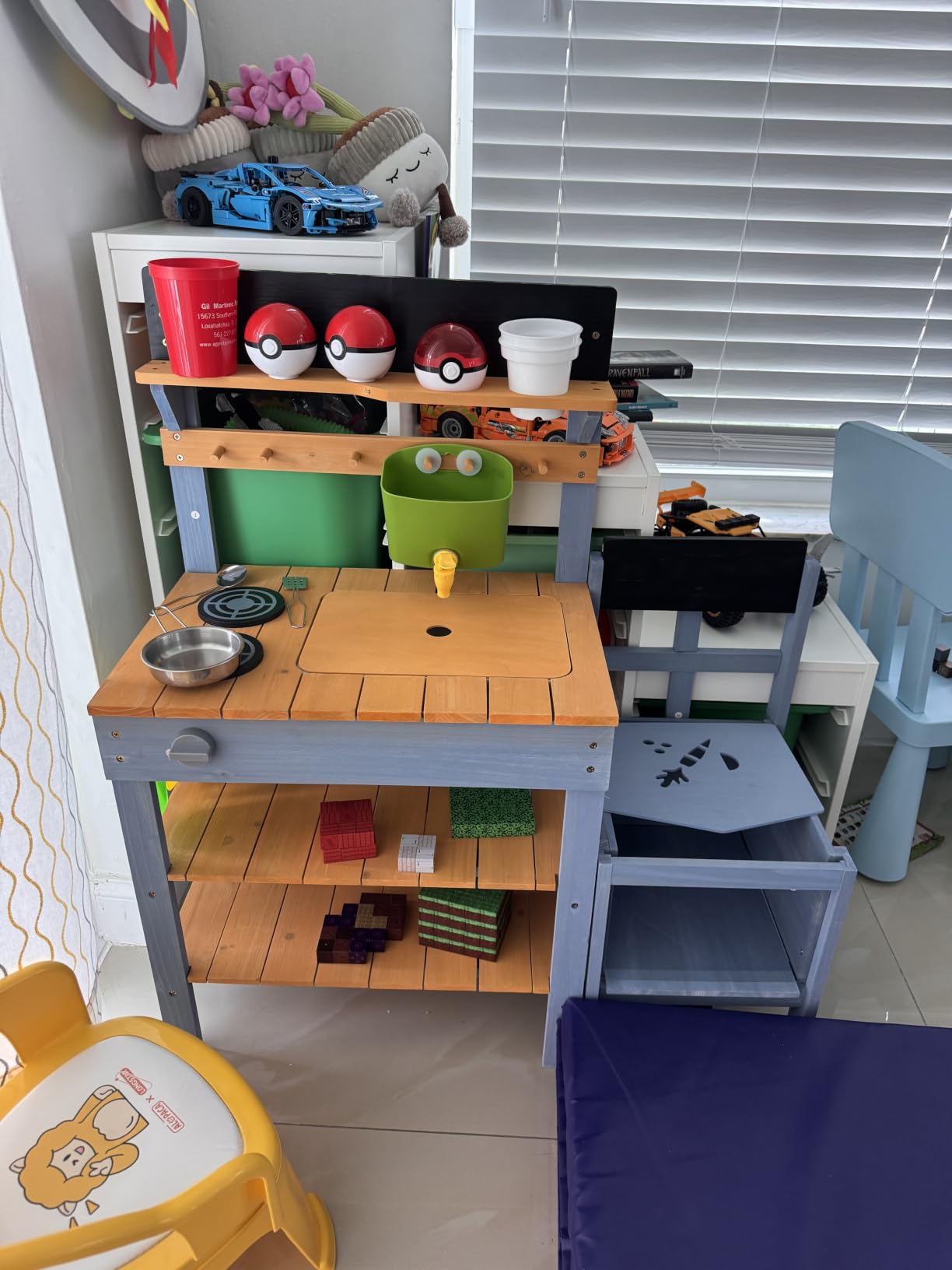 Frogprin Outdoor Mud Kitchen for Kids, Wooden Play Kitchen with Planter Box customer photo 2