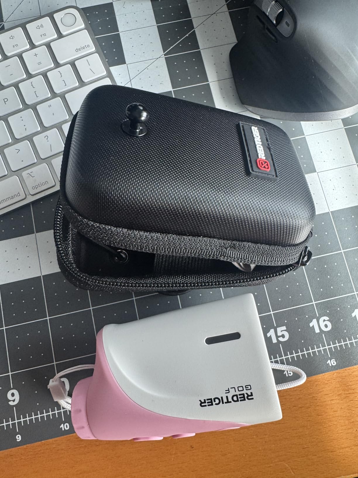 REDTIGER Mini 1200-Yard Golf Range Finder with Slope & Pin-Lock Vibration customer photo 2
