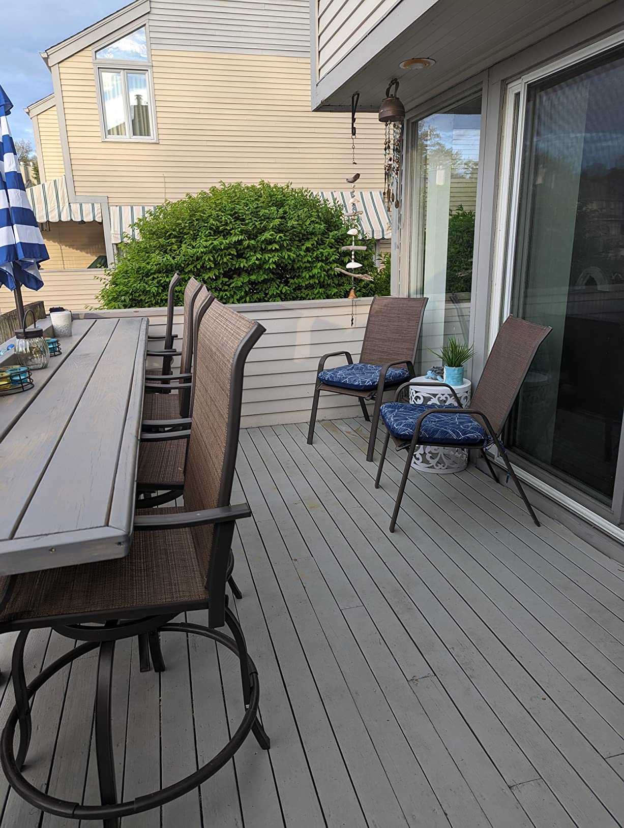 Kozyard Isabella Outdoor Swivel Bar Stools customer photo 1