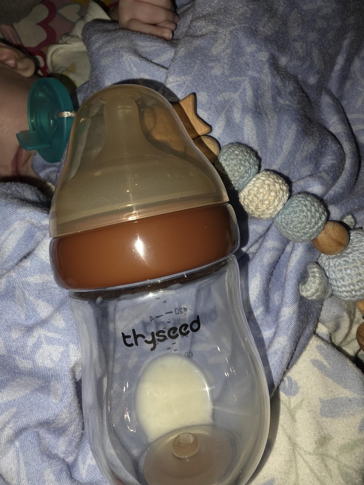 Thyseed Anti-Colic Glass Baby Bottle for Breastfed Infants, Natural Feeding, Breast-Like Newborn Extra Slow Flow Nipple (0m+), 5 oz, 1 Pack customer photo 2