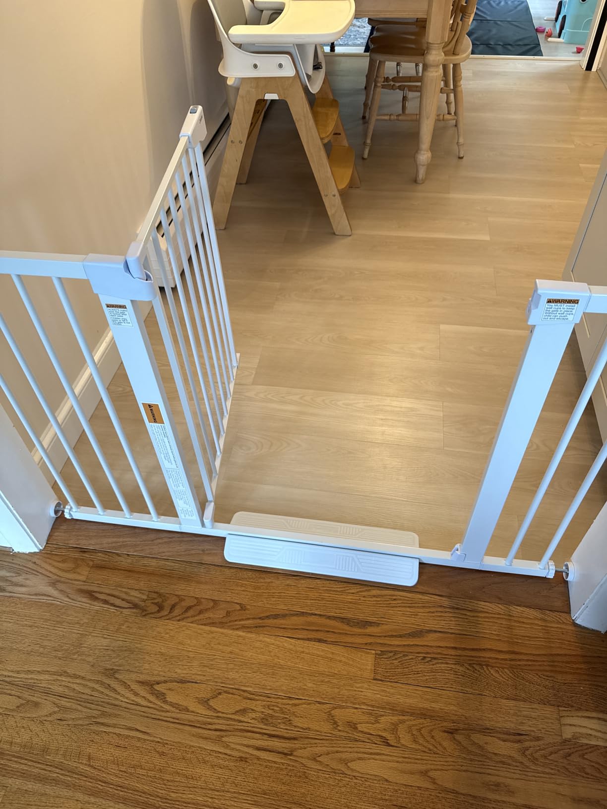 Cumbor 29.7-51.5 in Extra Wide Baby Gate for Stairs, Dog Gate Indoor Black customer photo 2