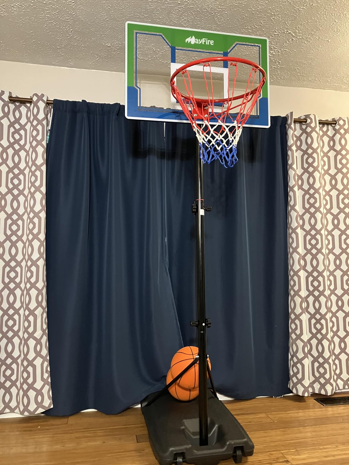 Portable Basketball Hoop for Kids & Teens, 4.1–8.5FT Adjustable Height, 32'' Shatterproof Backboard, Fillable Base with Weight Bag, Outdoor Goal for Backyard & Driveway customer photo 1