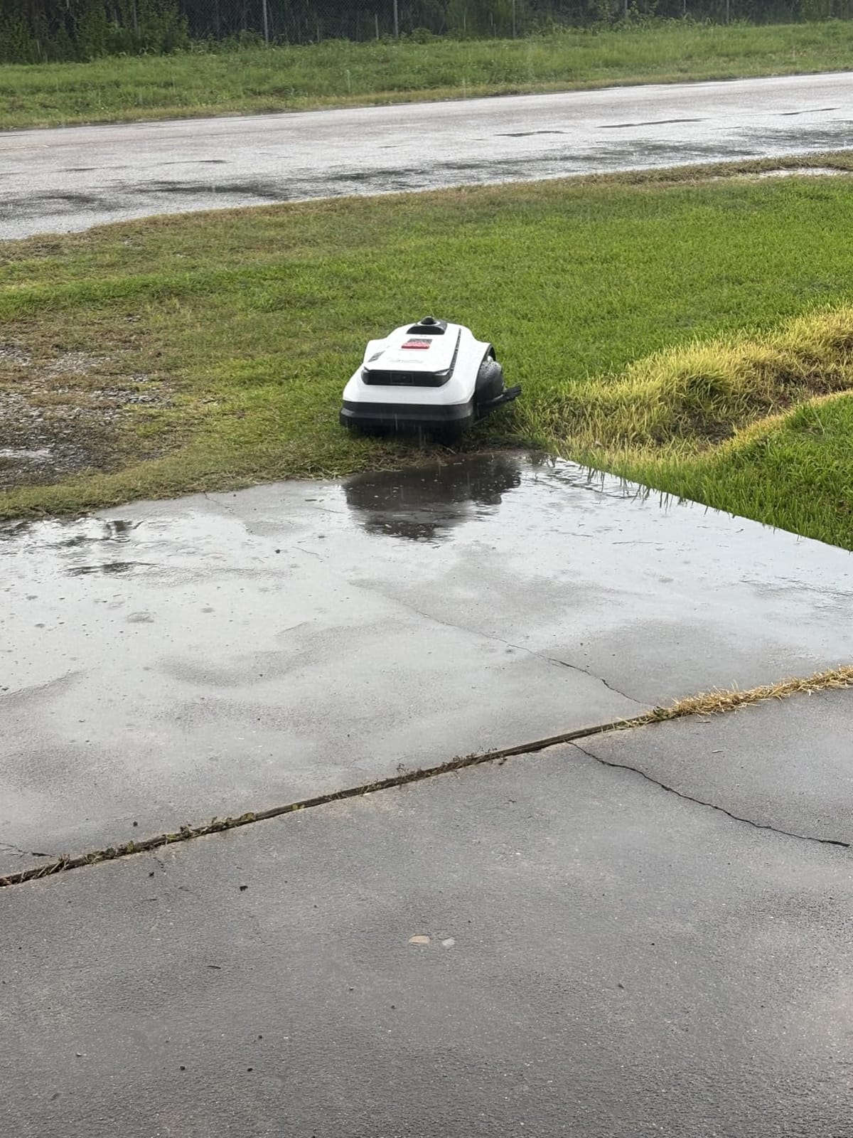ECOVACS Goat A2000 LiDAR PRO Robot Lawn Mower, Dual LiDAR Navigation customer photo 2
